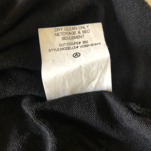 VINCE Black Long Sleeve Top Size Small - Picture 7 of 7